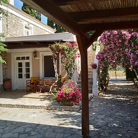 Vakantiehuis Alegria House With Gardens Near Portoheli