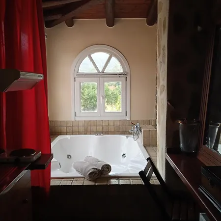 Alegria House With Gardens Near Portoheli كرانديون