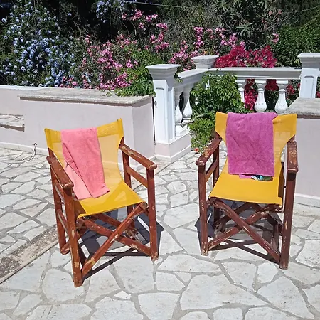 Alegria House With Gardens Near Portoheli Vakantiehuis *