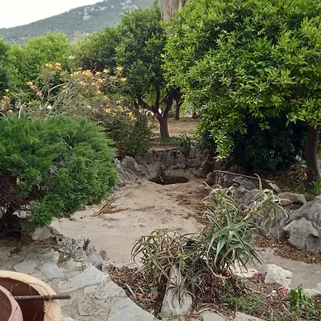 Alegria House With Gardens Near Portoheli Vakantiehuis *