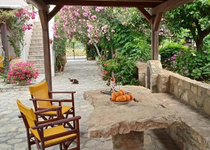 Дом отдыха Alegria House With Gardens Near Portoheli *