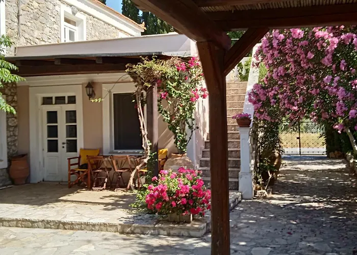 Дом отдыха Alegria House With Gardens Near Portoheli