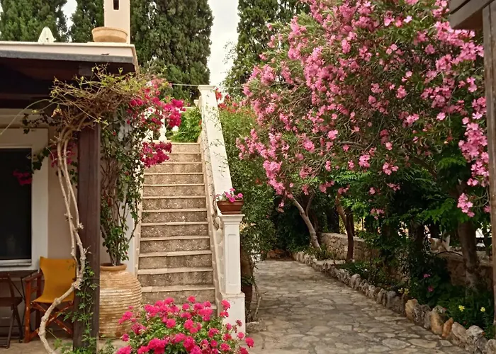 Alegria House With Gardens Near Portoheli Дом отдыха Кранидион