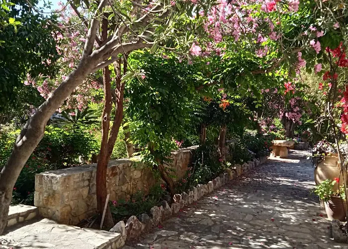 Alegria House With Gardens Near Portoheli