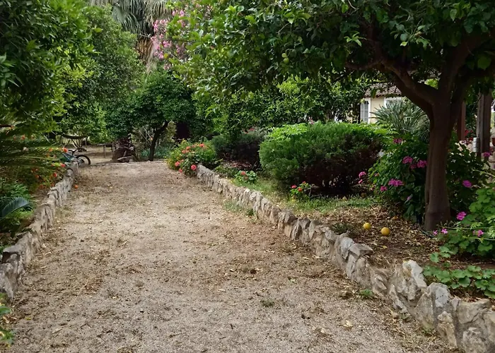 Alegria House With Gardens Near Portoheli Дом отдыха Кранидион