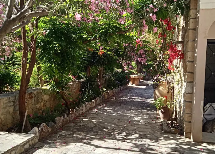 Alegria House With Gardens Near Portoheli Дом отдыха *