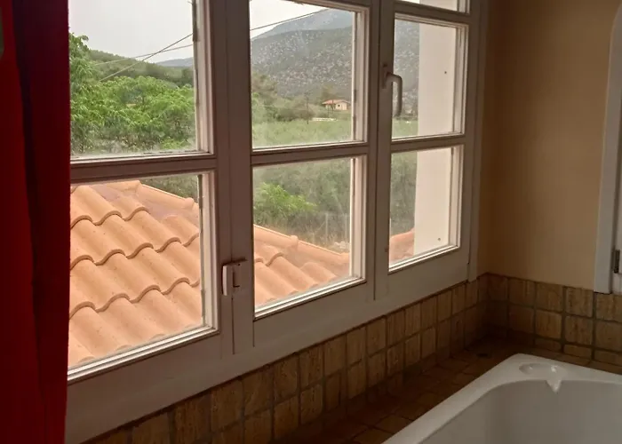 Дом отдыха Alegria House With Gardens Near Portoheli